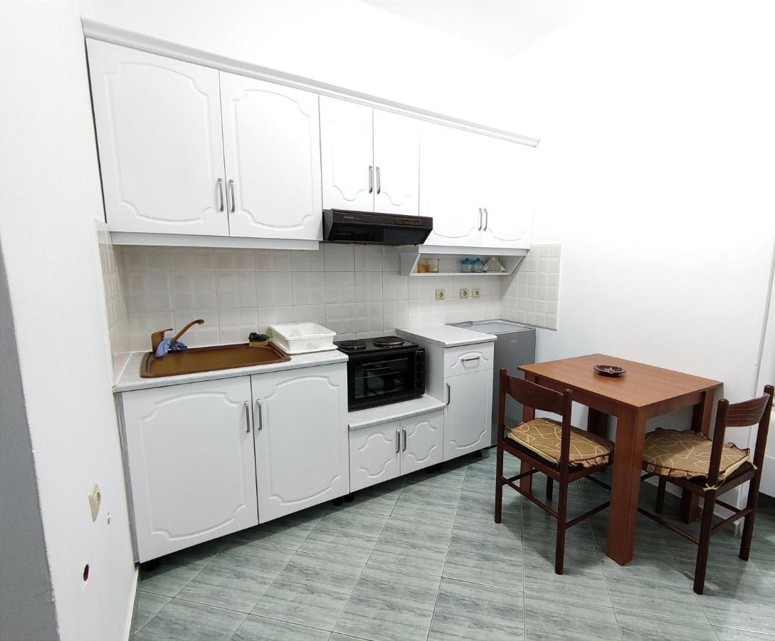 Joen Apartments ساراندا المظهر الخارجي الصورة