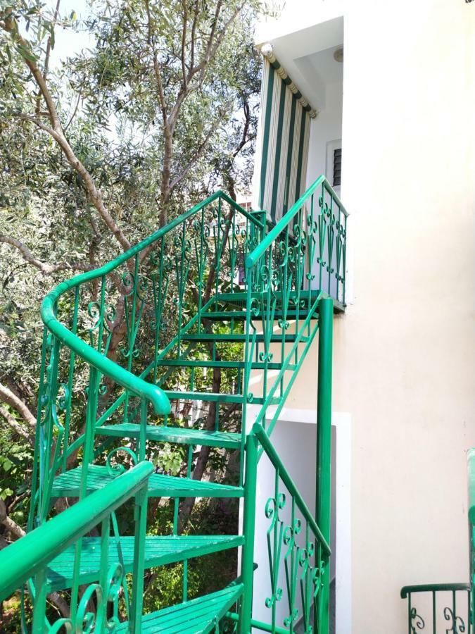 Joen Apartments ساراندا المظهر الخارجي الصورة